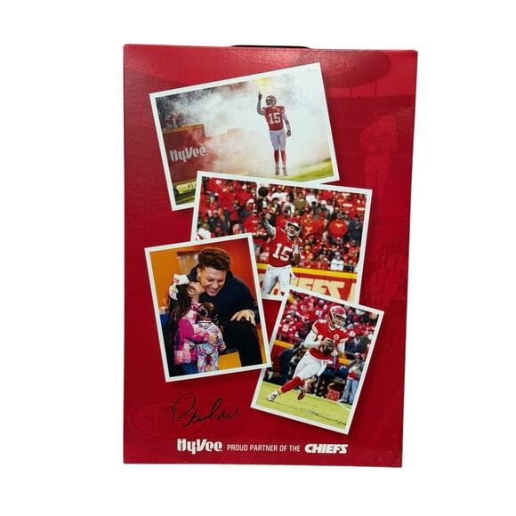Mahomes Magic Crunch Limited Edition Collectors Box Original 2020 Release Sealed - Picture 2 of 6